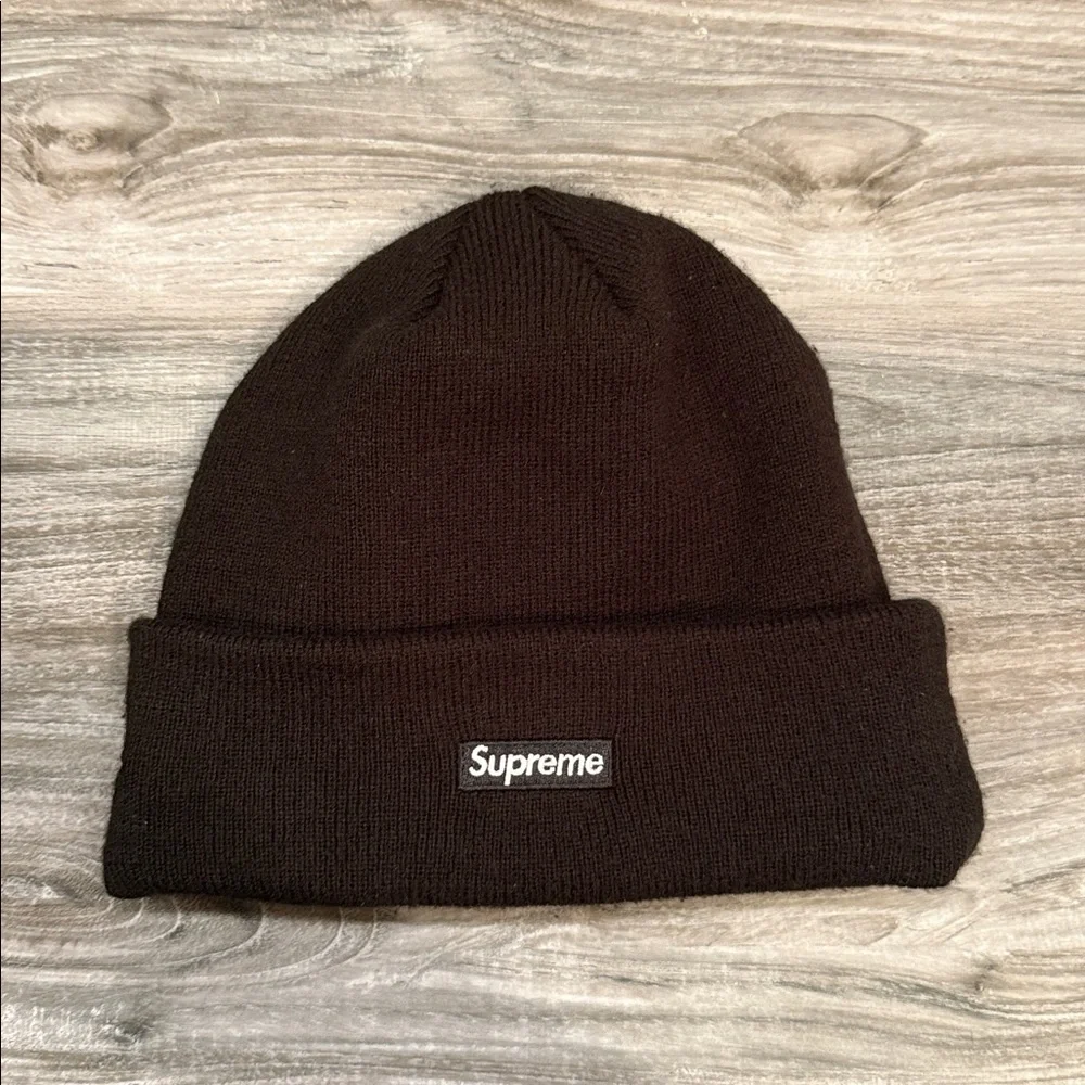 Supreme x New Era S Logo Beanie - Picture 2 of 3